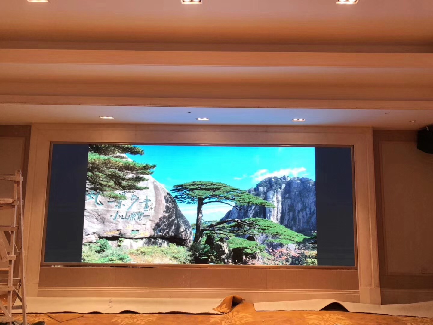  深圳維也納酒店室內P3顯示屏